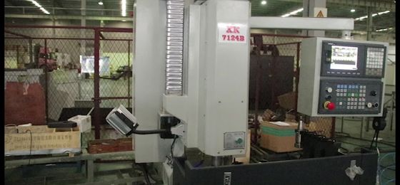XK7124B απλή αυτόματη μικρή CNC άλεση για τα εργοστάσια και τη σχολική εκπαίδευση